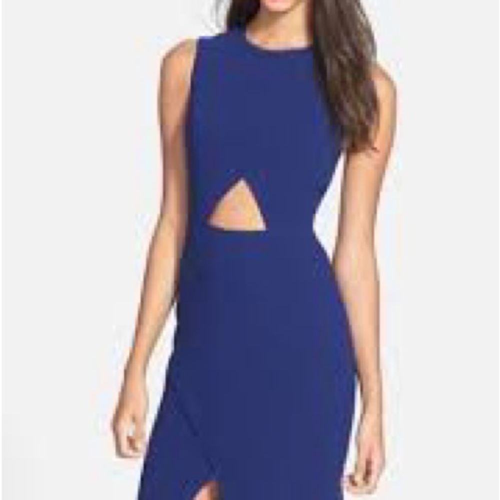 NWT BCBG Sleeveless Dress with cutout